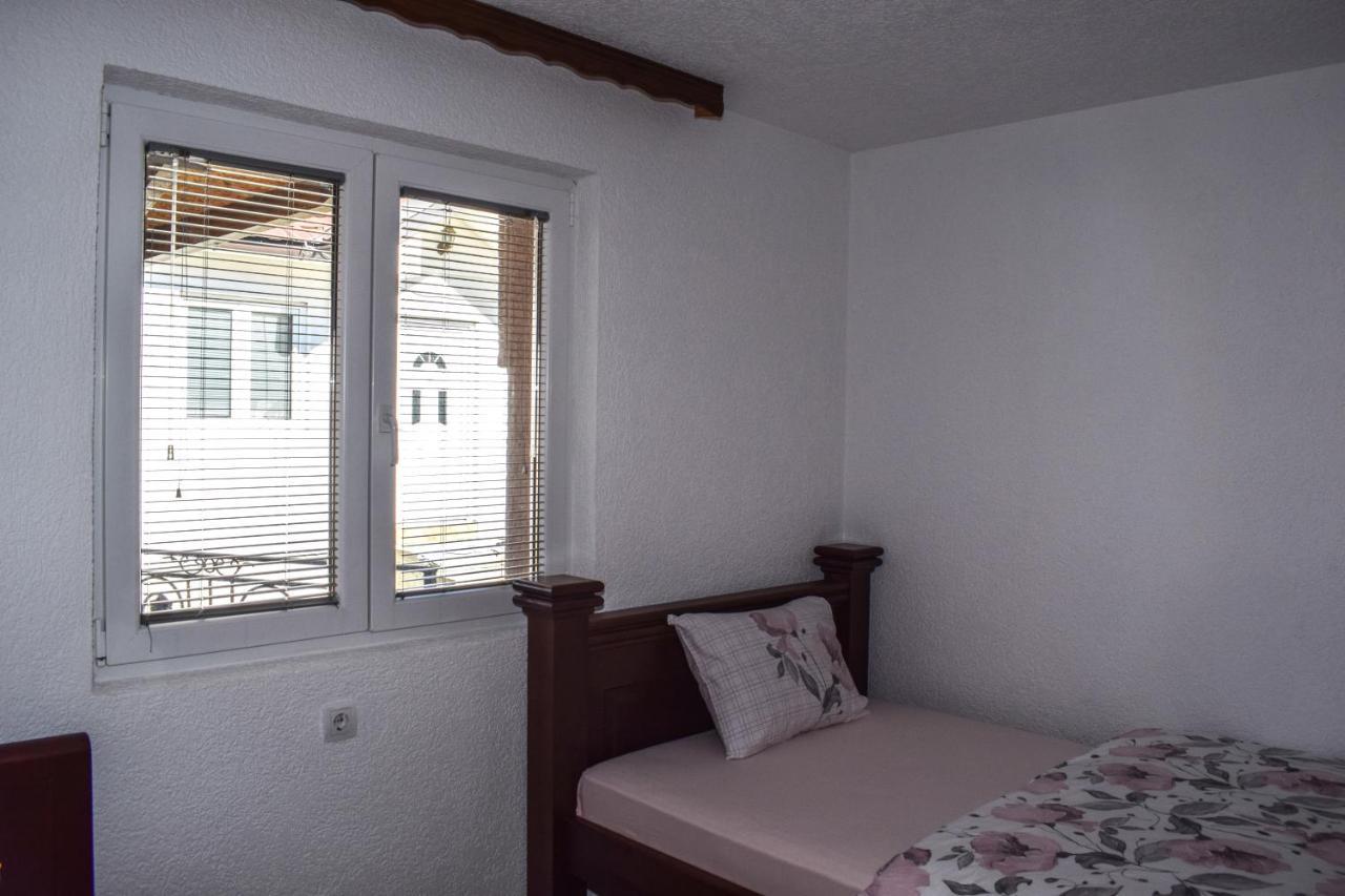 פלאב Ema Guest House מראה חיצוני תמונה